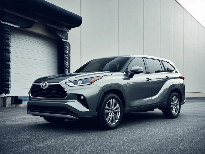 टोयोटा हायलँडर देशांतर्गत चांगली विक्री करत आहे आणि जागतिक स्तरावर विस्तारत आहे